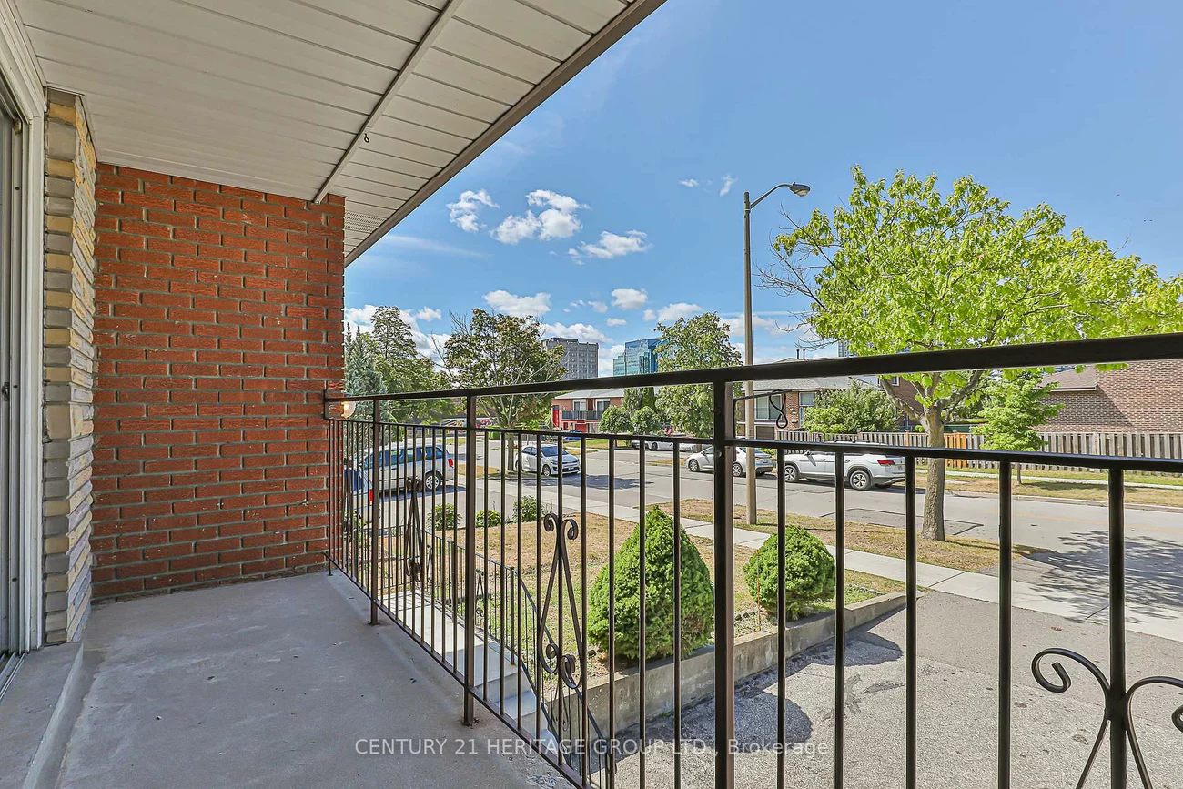 107, Hazelnut, Pleasant View, Toronto