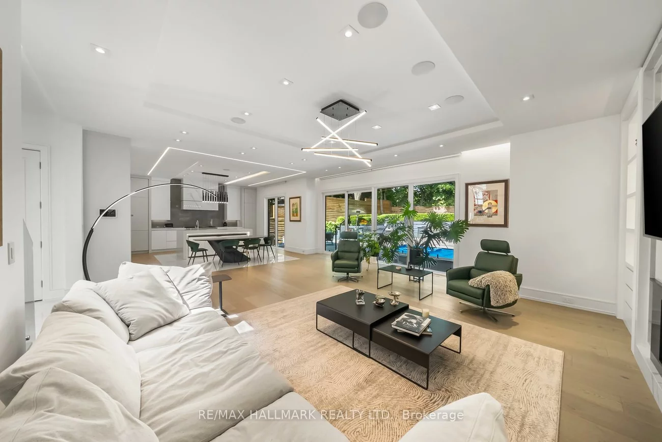 65, Whittaker, Bayview Village, Toronto