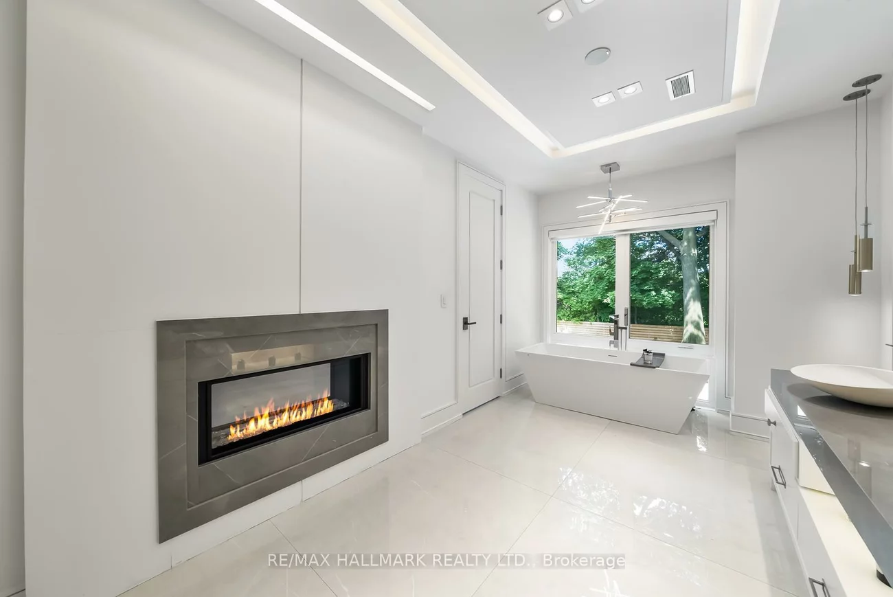 65, Whittaker, Bayview Village, Toronto