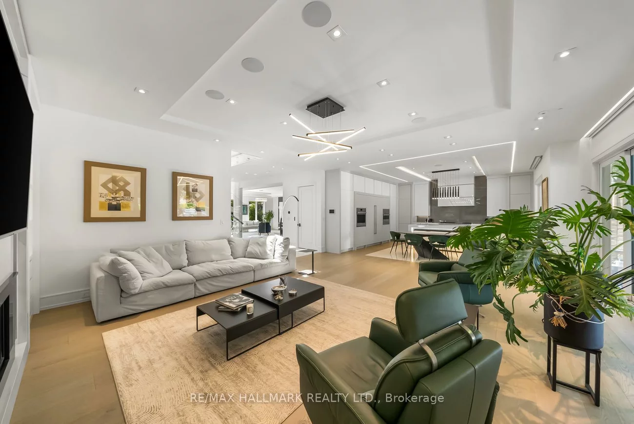 65, Whittaker, Bayview Village, Toronto