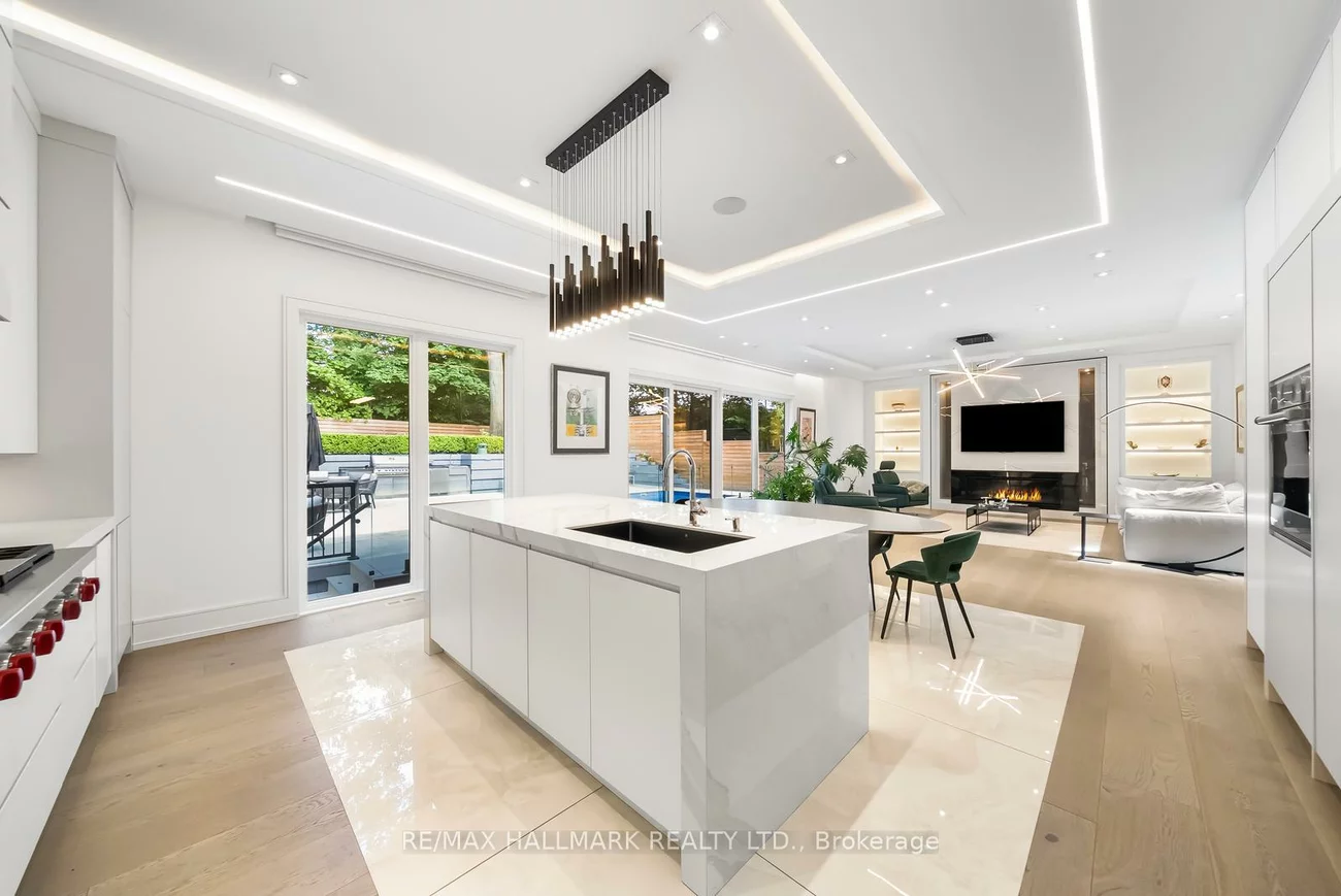 65, Whittaker, Bayview Village, Toronto