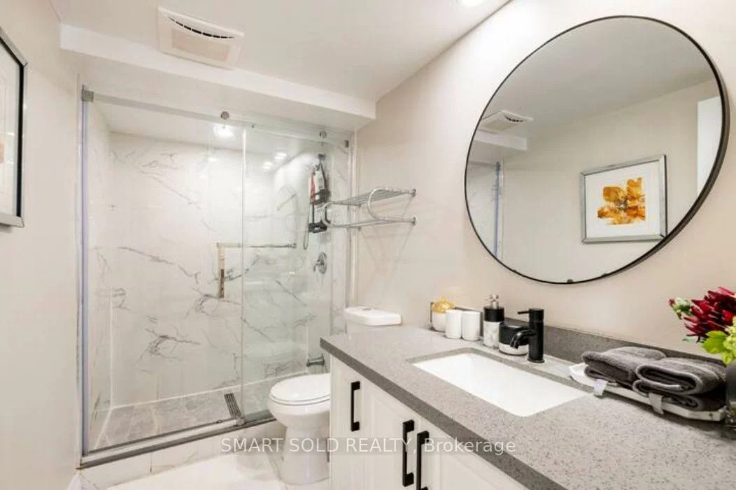 76, Clancy, Don Valley Village, Toronto