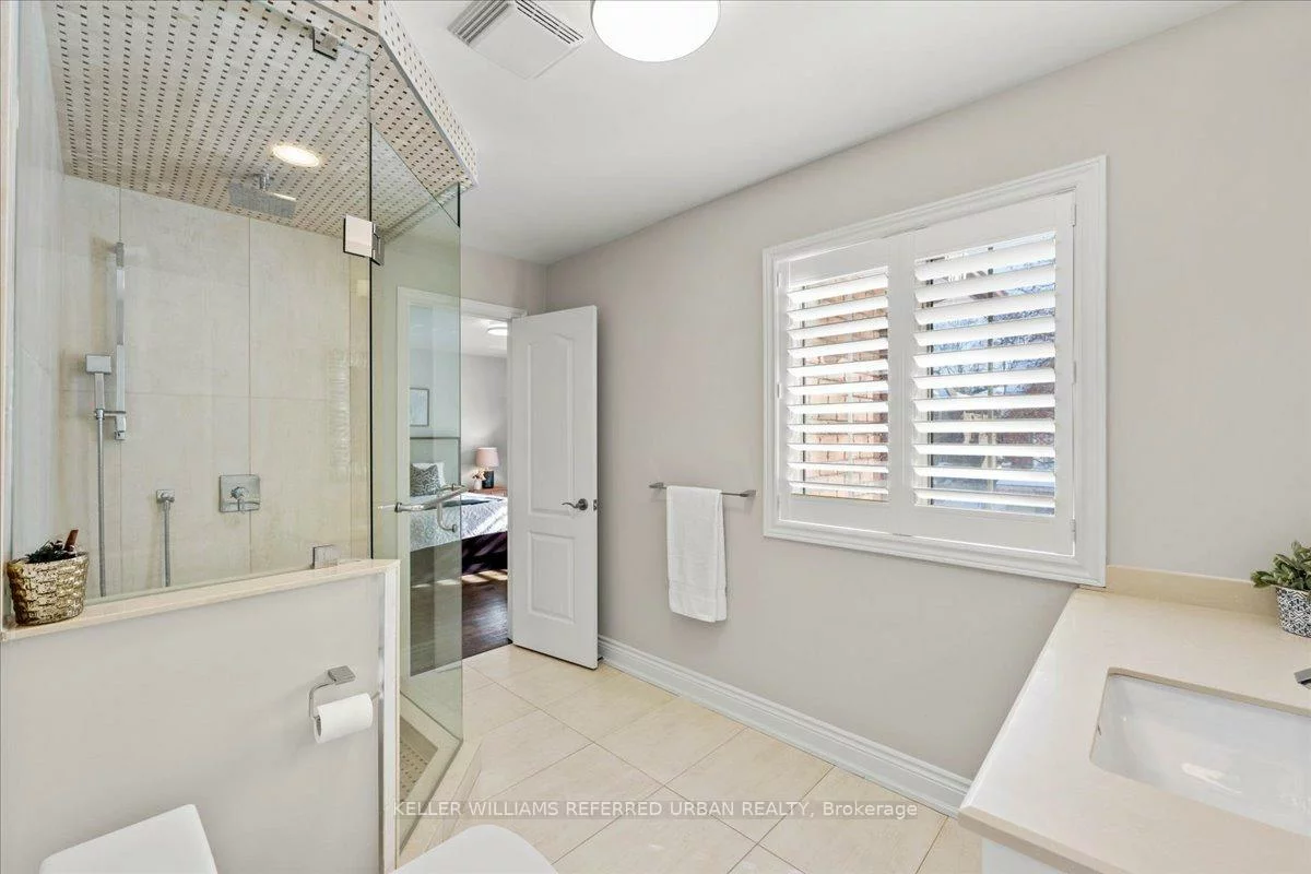 116, Elmhurst, Lansing-Westgate, Toronto