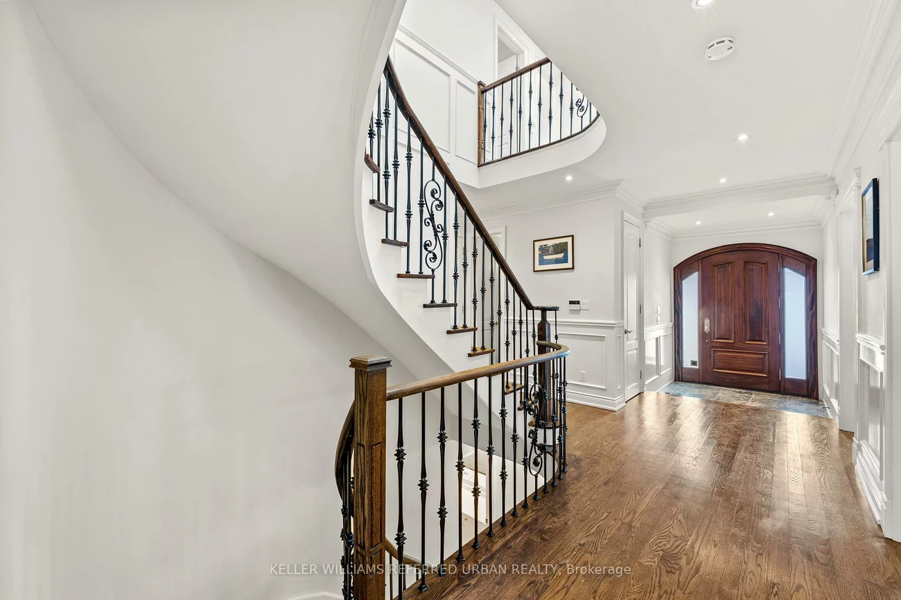 116, Elmhurst, Lansing-Westgate, Toronto