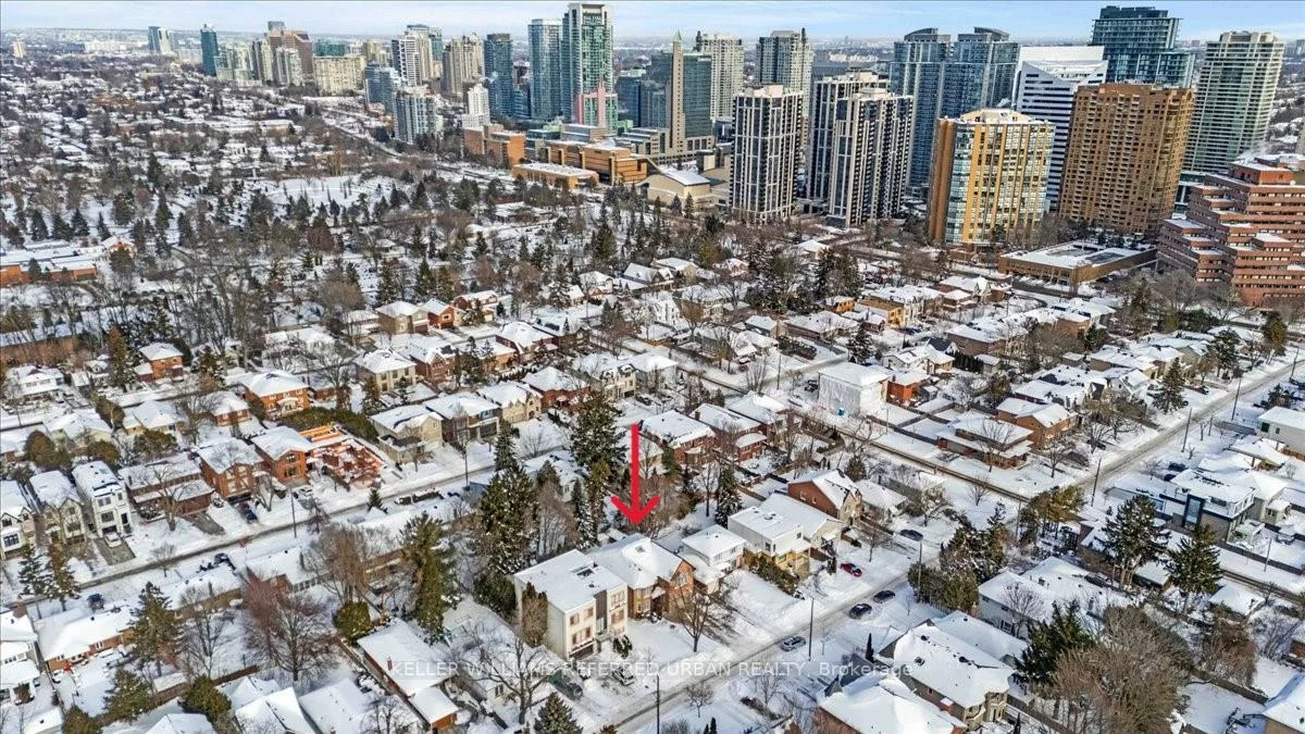 116, Elmhurst, Lansing-Westgate, Toronto