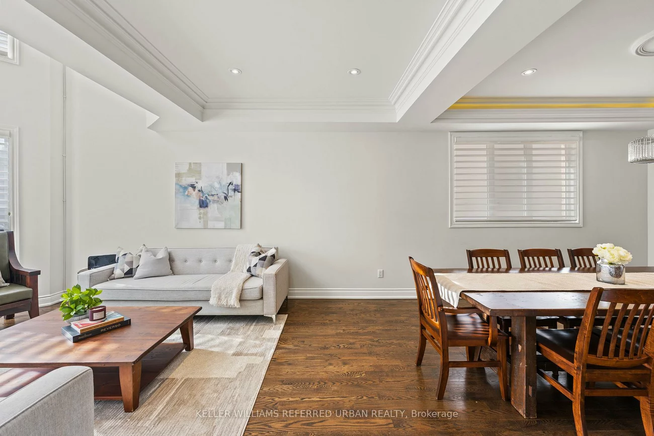 116, Elmhurst, Lansing-Westgate, Toronto