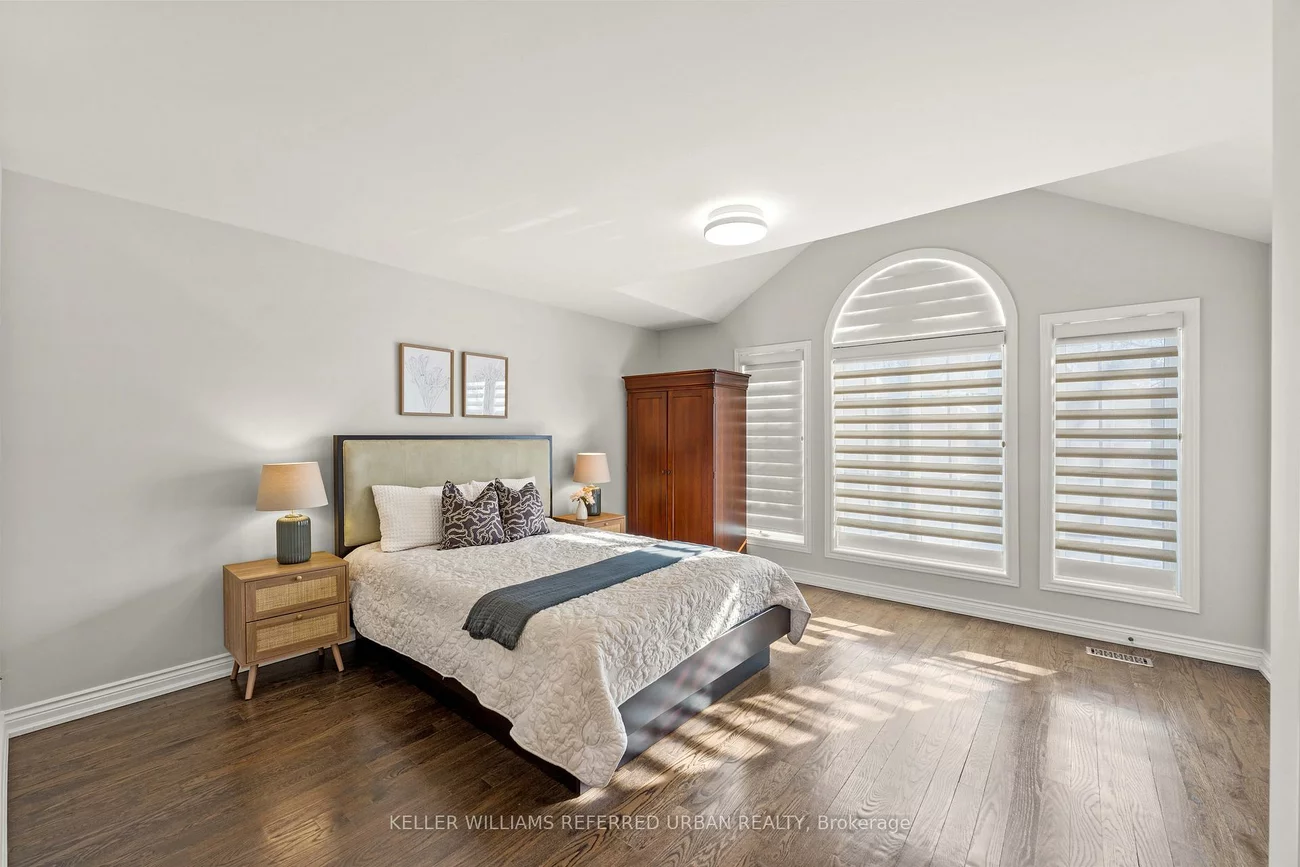 116, Elmhurst, Lansing-Westgate, Toronto