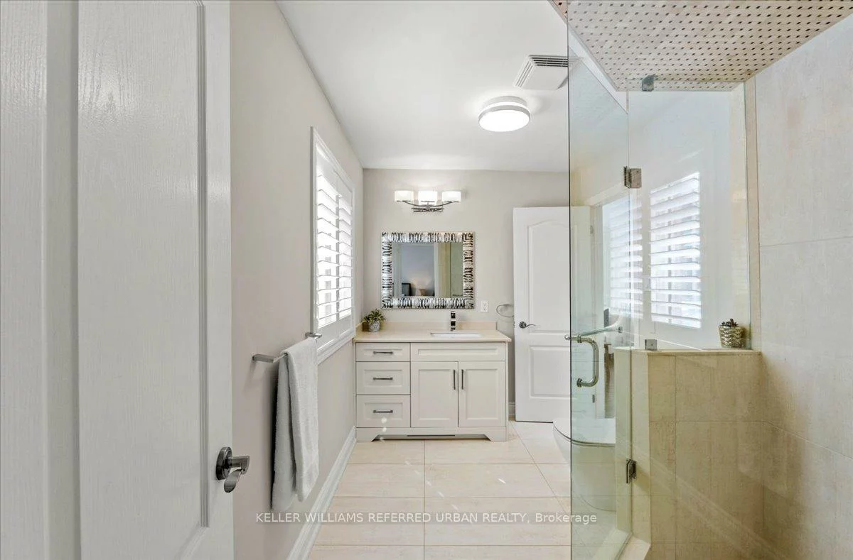 116, Elmhurst, Lansing-Westgate, Toronto