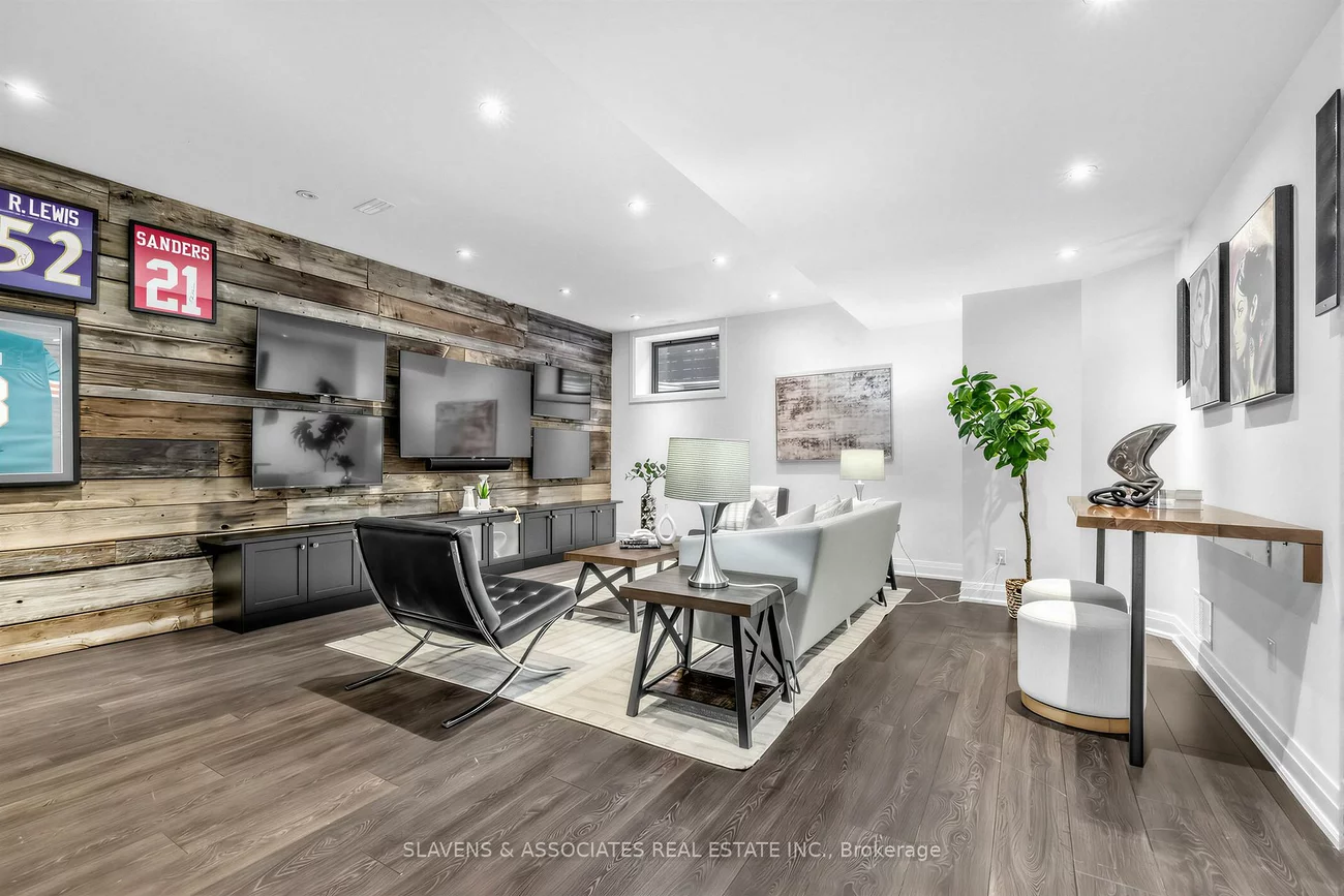 41, Invermay, Clanton Park, Toronto