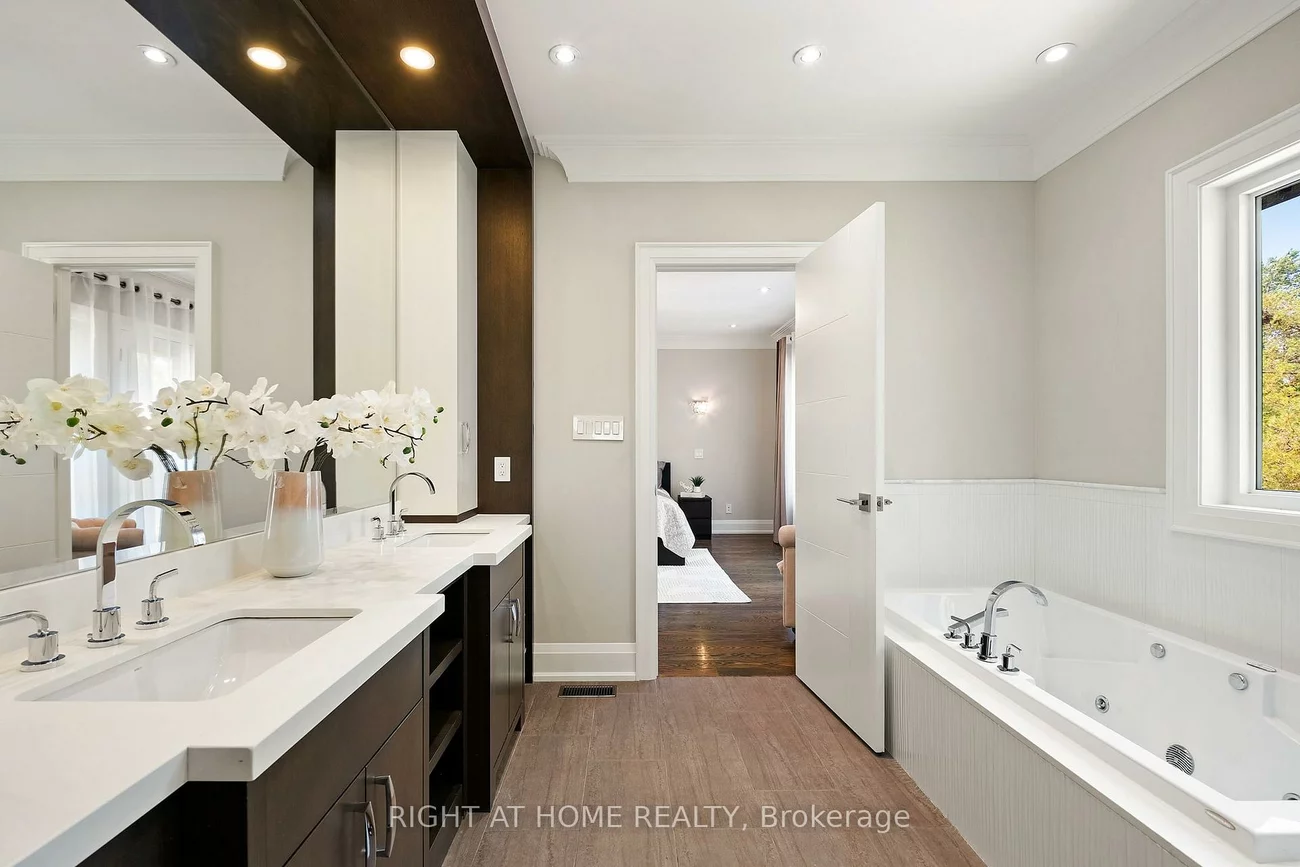 316, Churchill, Willowdale West, Toronto