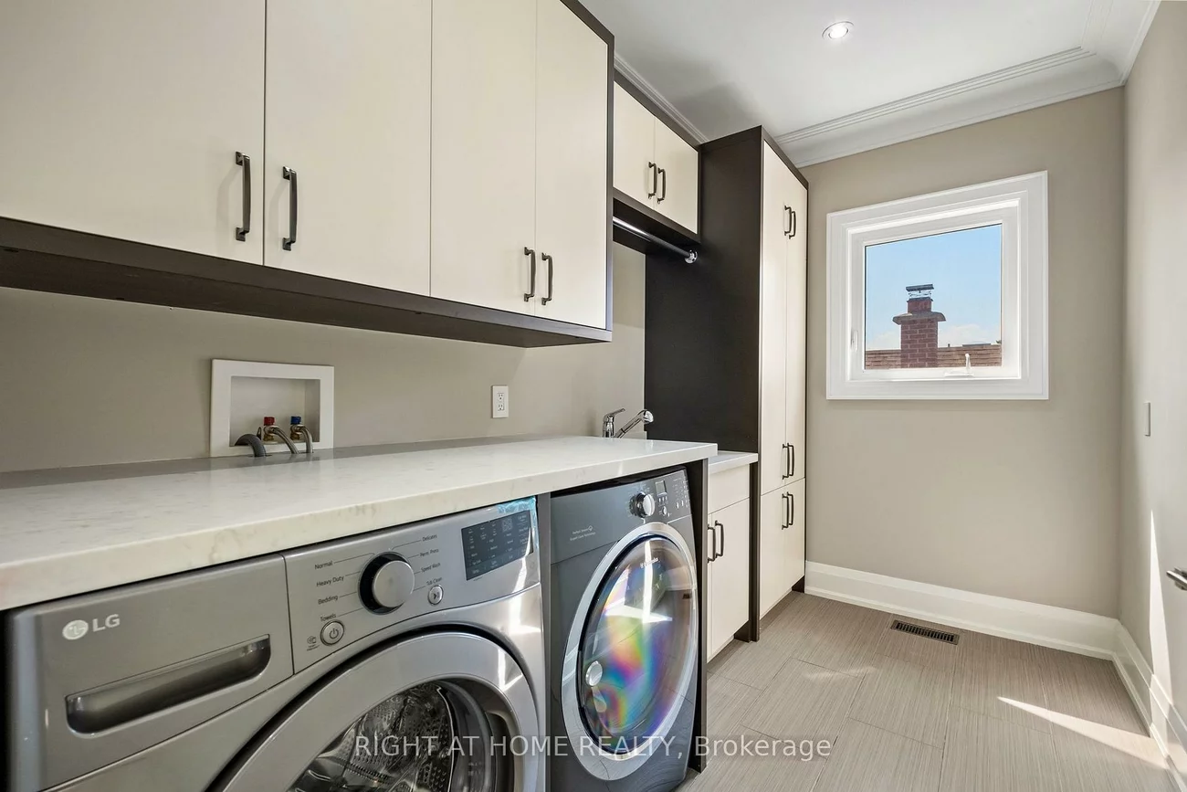 316, Churchill, Willowdale West, Toronto