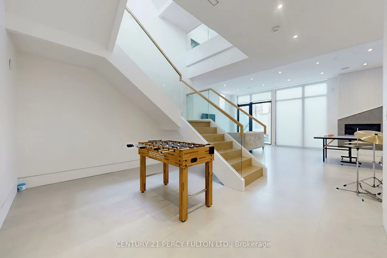 128, Anndale, Willowdale East, Toronto