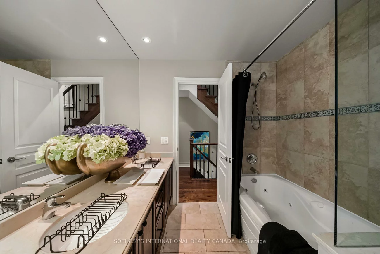 74, Aberdeen, Cabbagetown-South St. James Town, Toronto