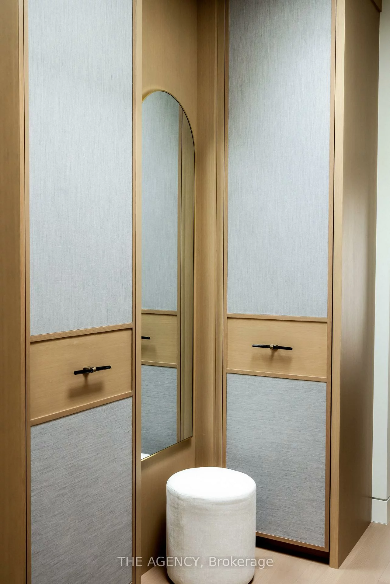 126, Sherwood, Mount Pleasant East, Toronto