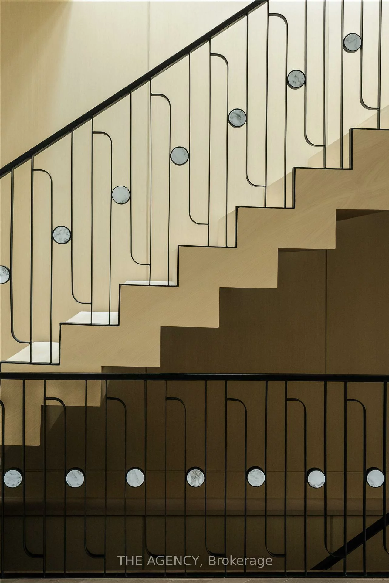 126, Sherwood, Mount Pleasant East, Toronto