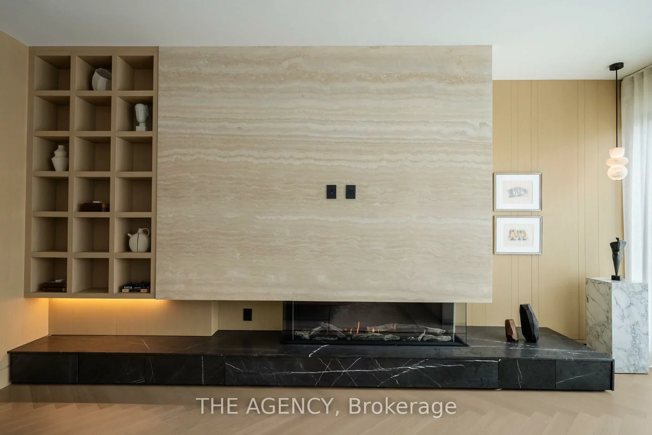 126, Sherwood, Mount Pleasant East, Toronto