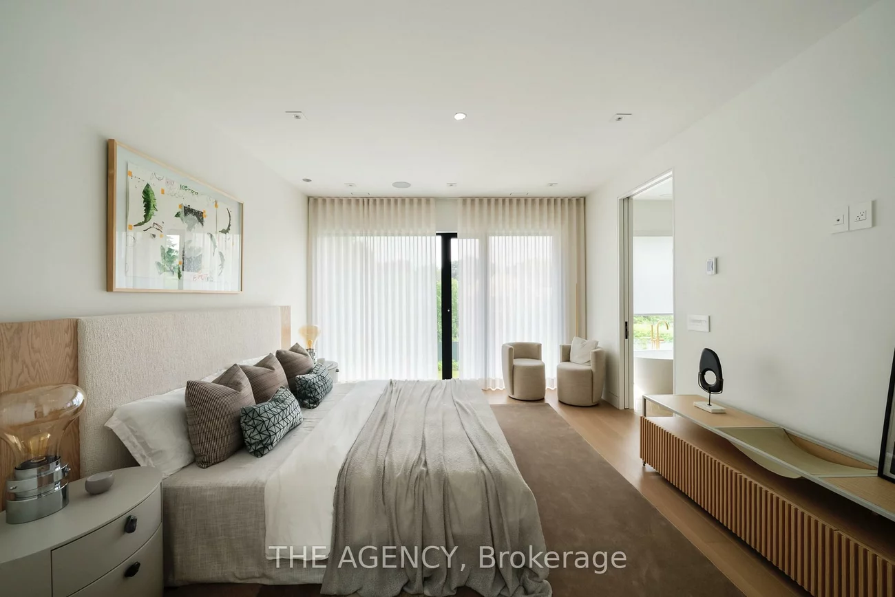 126, Sherwood, Mount Pleasant East, Toronto