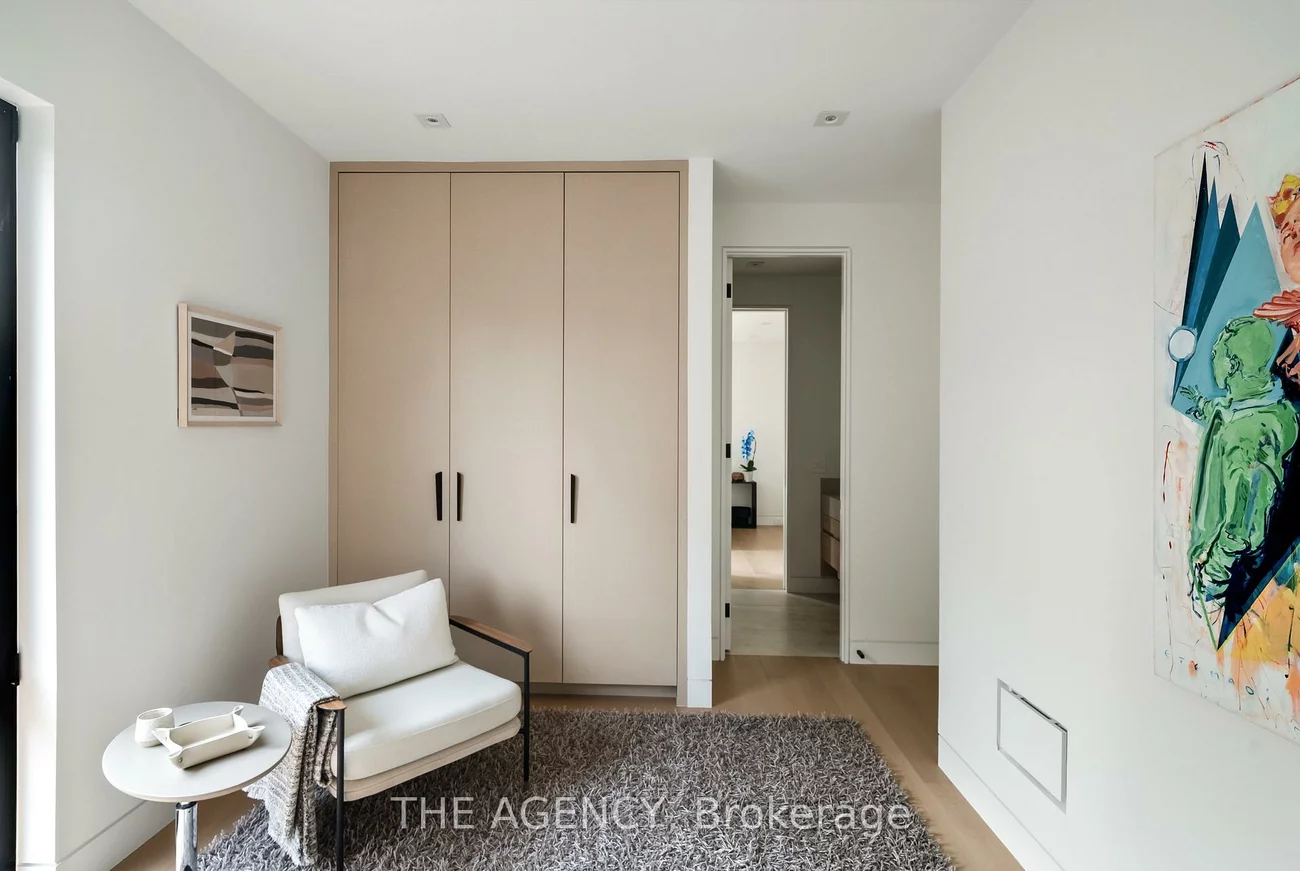 126, Sherwood, Mount Pleasant East, Toronto