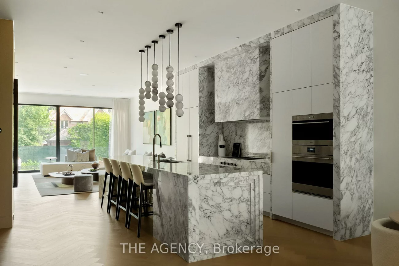 126, Sherwood, Mount Pleasant East, Toronto