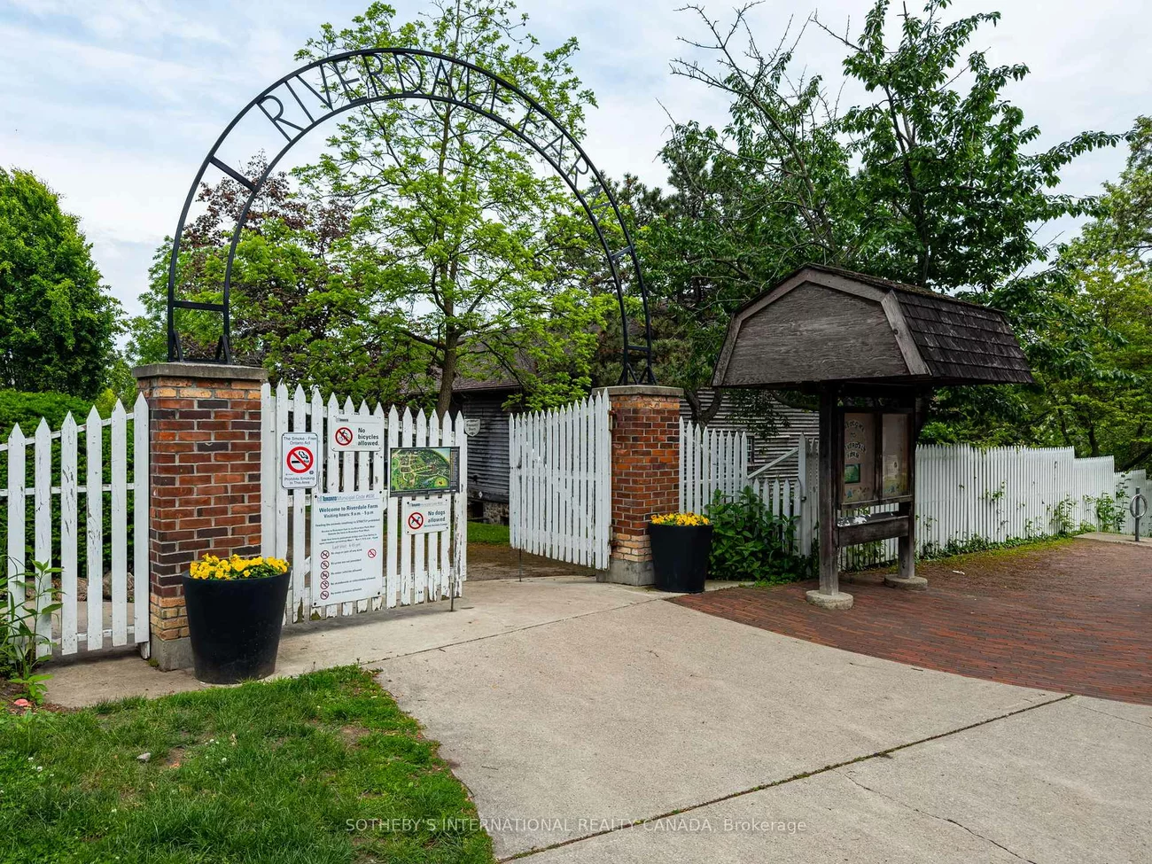 412, Wellesley, Cabbagetown-South St. James Town, Toronto