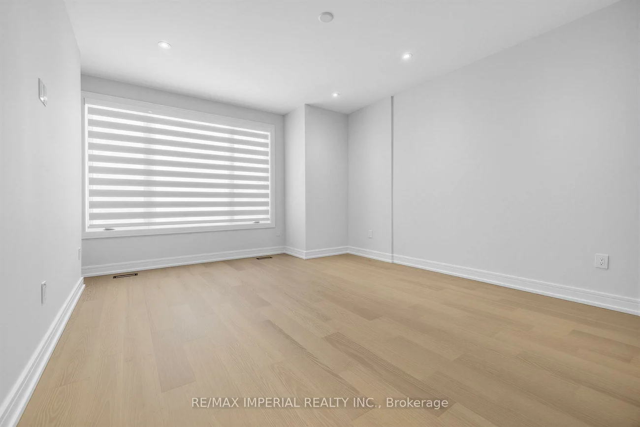 68, Lynnhaven, Englemount-Lawrence, Toronto