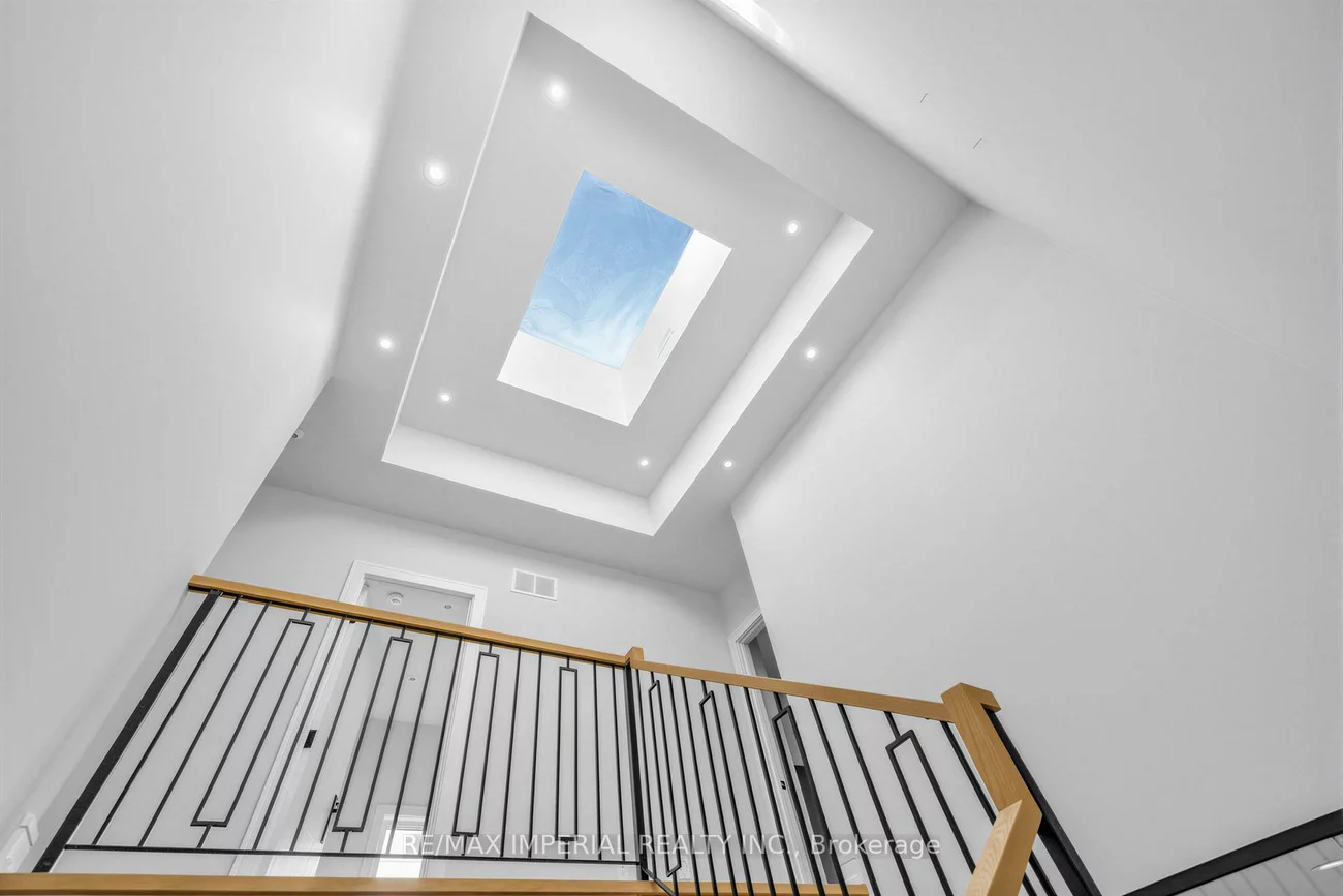 68, Lynnhaven, Englemount-Lawrence, Toronto