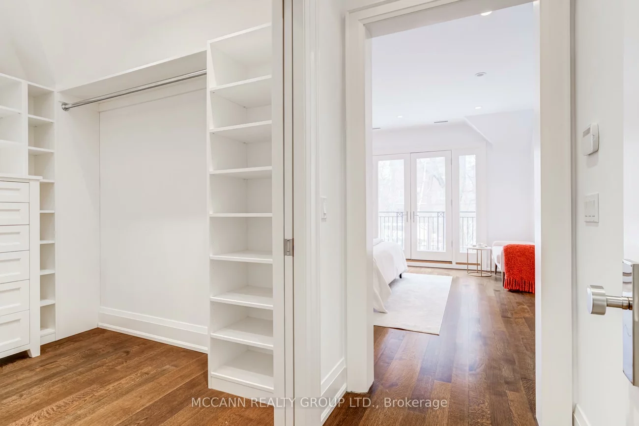 172, Hanna, Leaside, Toronto