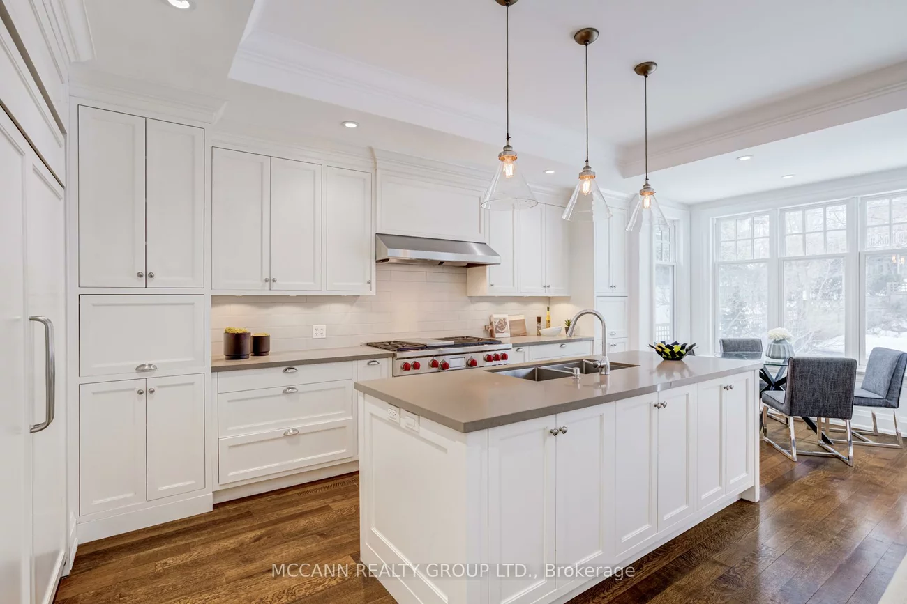 172, Hanna, Leaside, Toronto