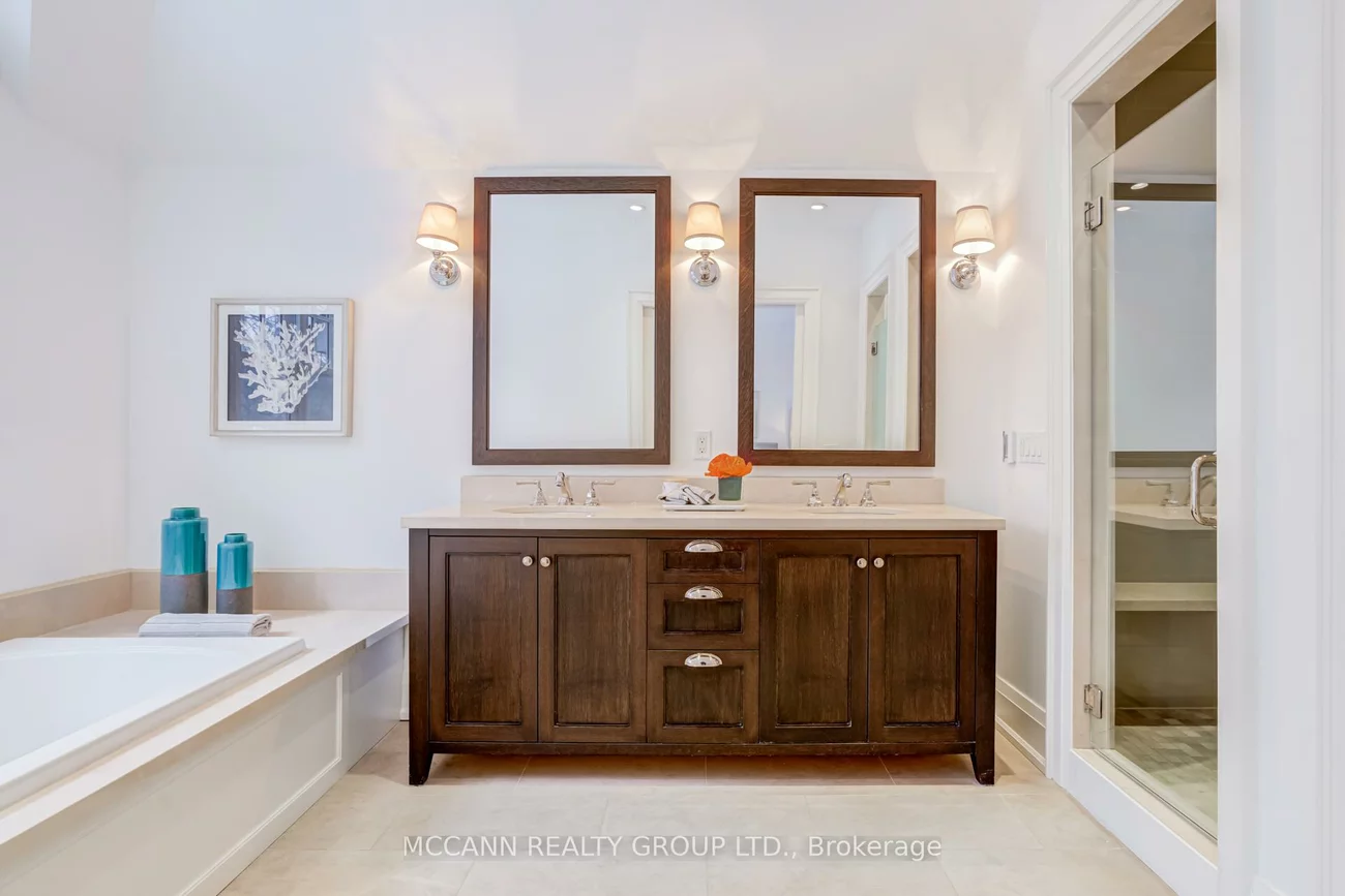 172, Hanna, Leaside, Toronto