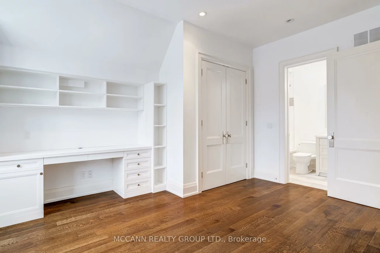 172, Hanna, Leaside, Toronto