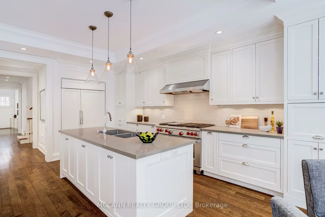 172, Hanna, Leaside, Toronto