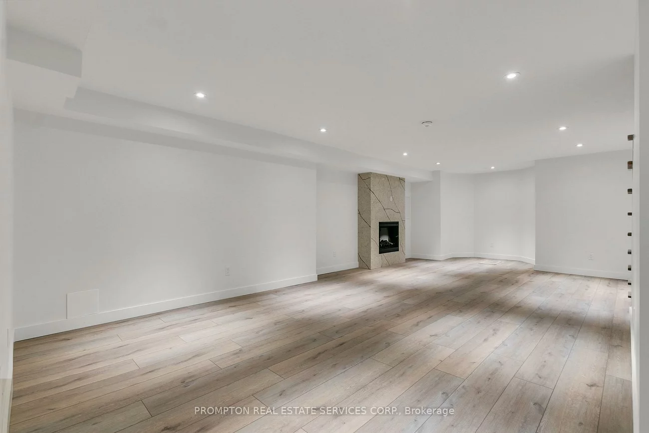 11, Gloucester, Church-Yonge Corridor, Toronto