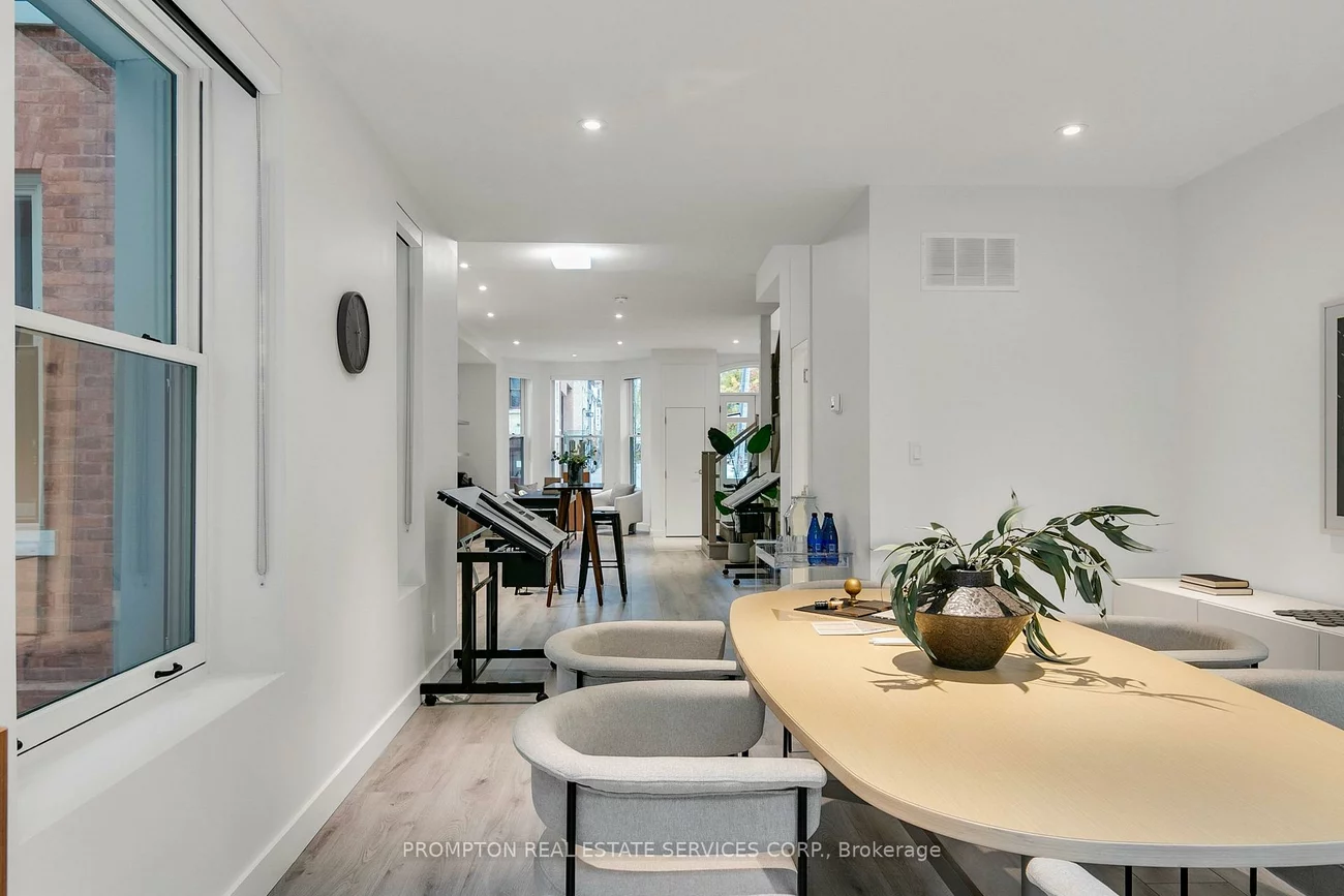 11, Gloucester, Church-Yonge Corridor, Toronto