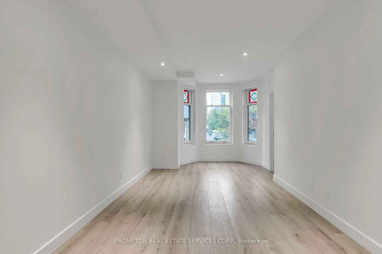 11, Gloucester, Church-Yonge Corridor, Toronto