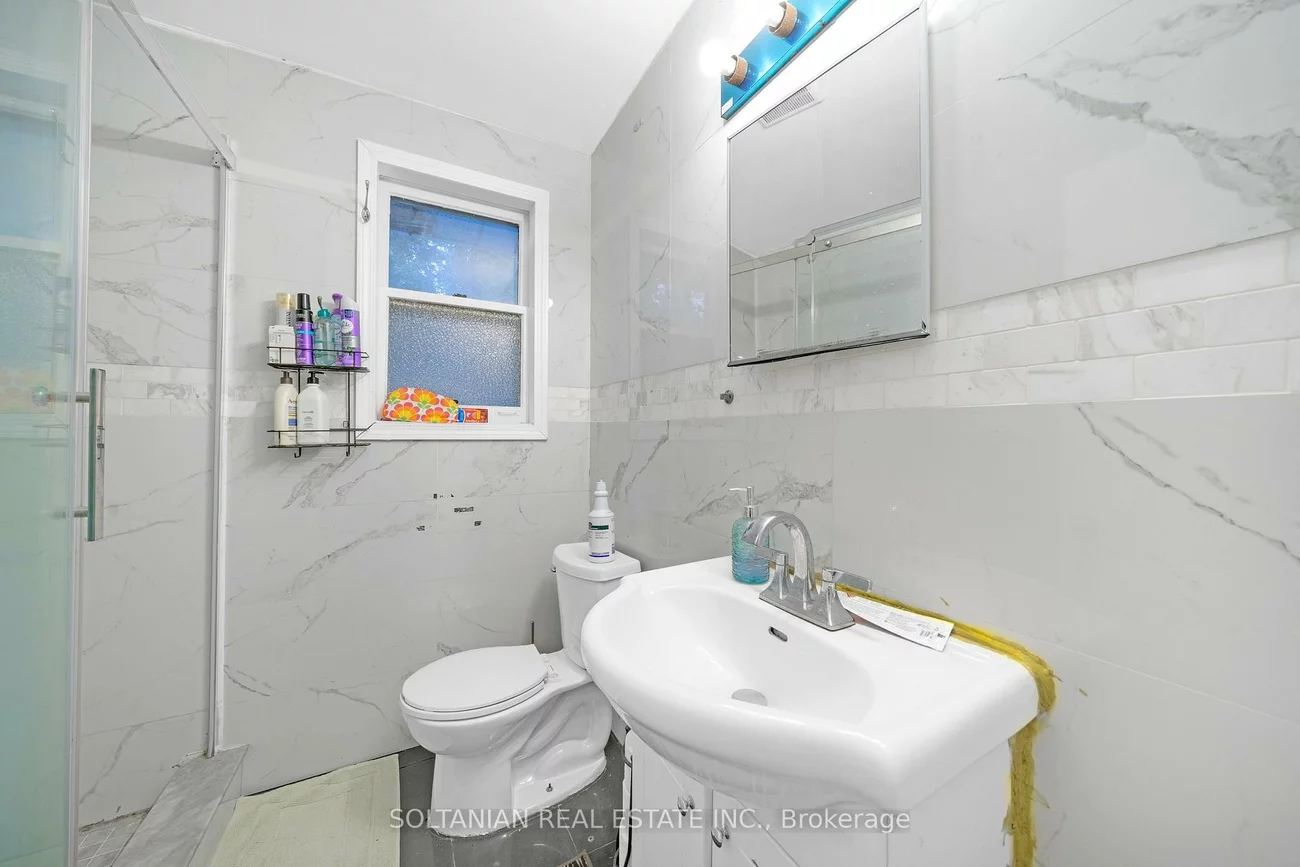 3053, Bayview, Bayview Village, Toronto