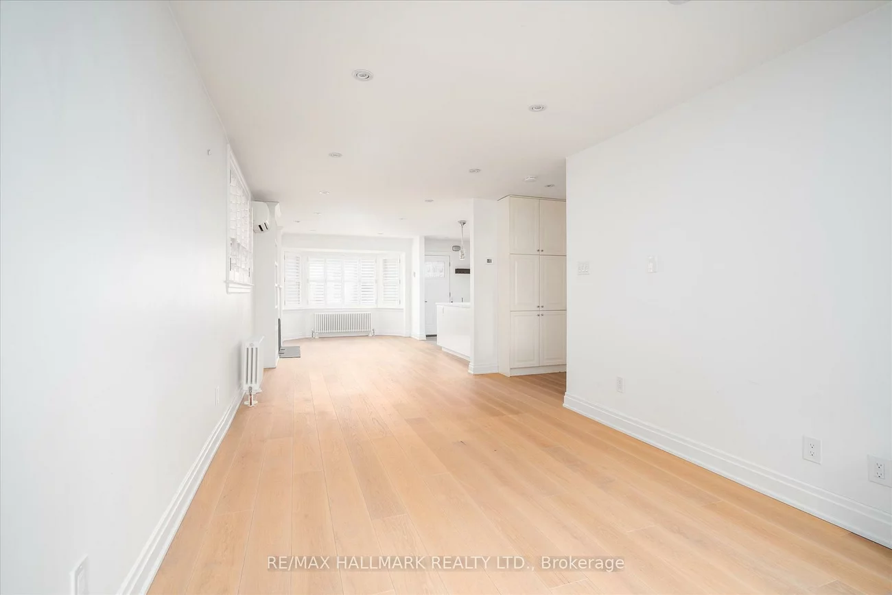 49, Elvina, Mount Pleasant East, Toronto