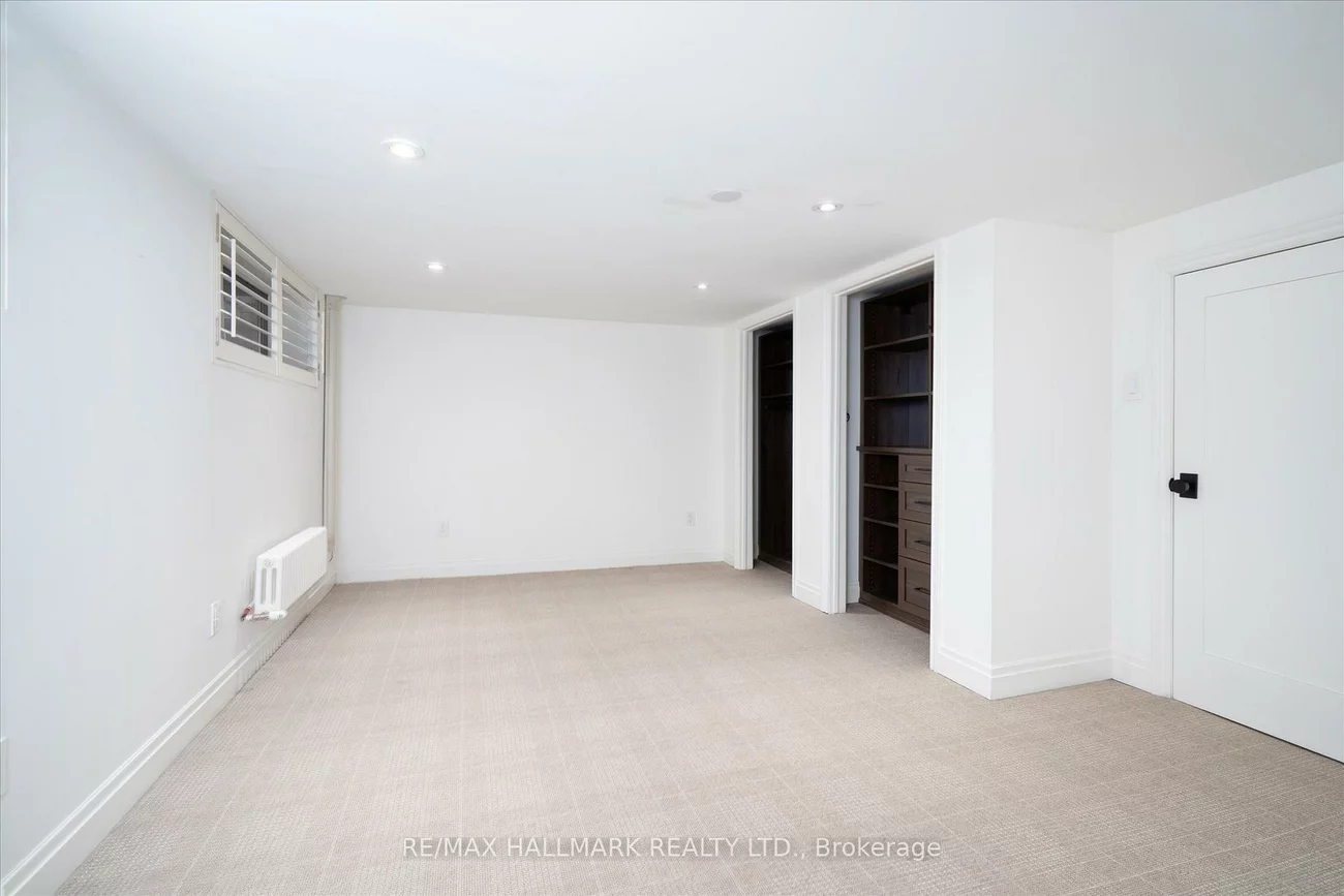 49, Elvina, Mount Pleasant East, Toronto