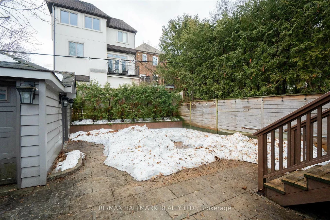 49, Elvina, Mount Pleasant East, Toronto