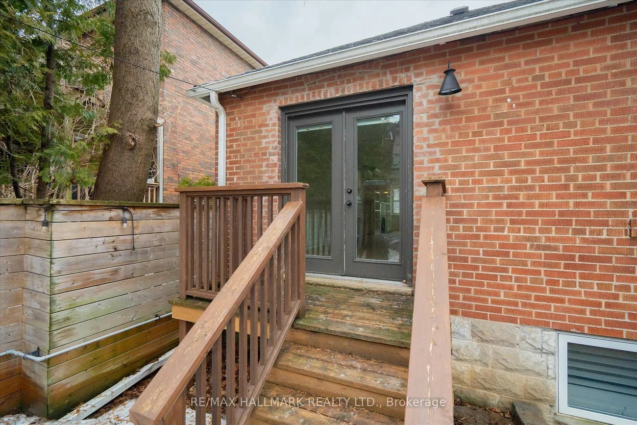 49, Elvina, Mount Pleasant East, Toronto