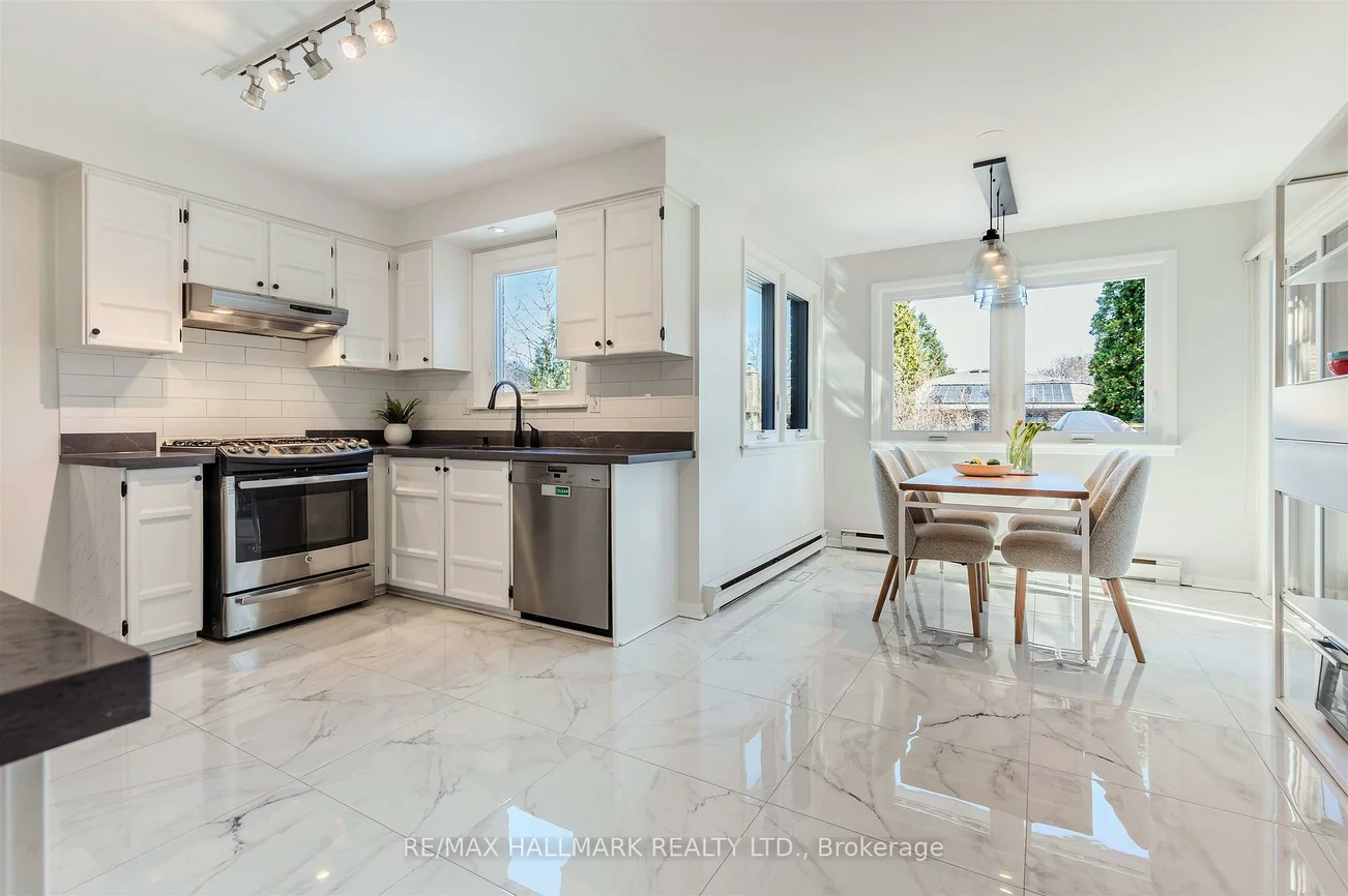 136, Mossgrove, St. Andrew-Windfields, Toronto