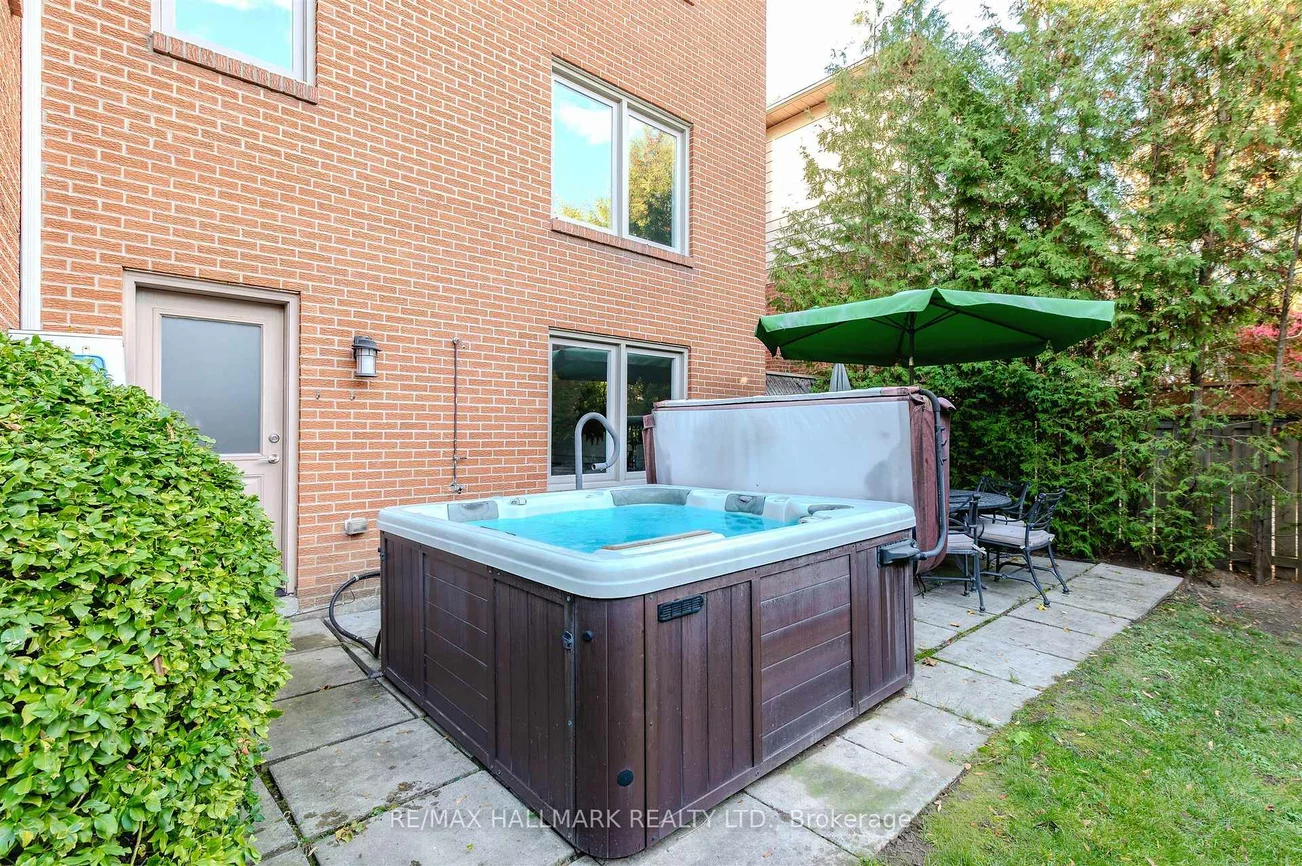 136, Mossgrove, St. Andrew-Windfields, Toronto