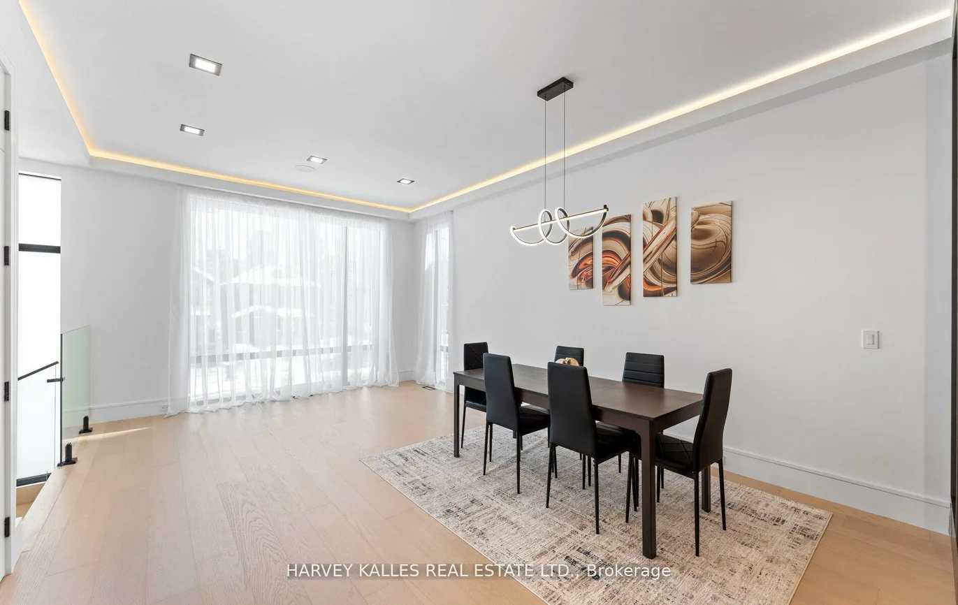 656, Oriole, Yonge-Eglinton, Toronto