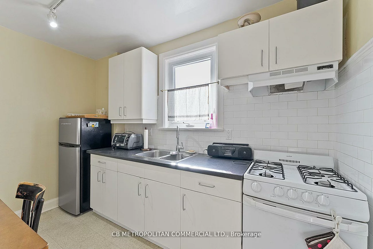 17, Augusta, Kensington-Chinatown, Toronto