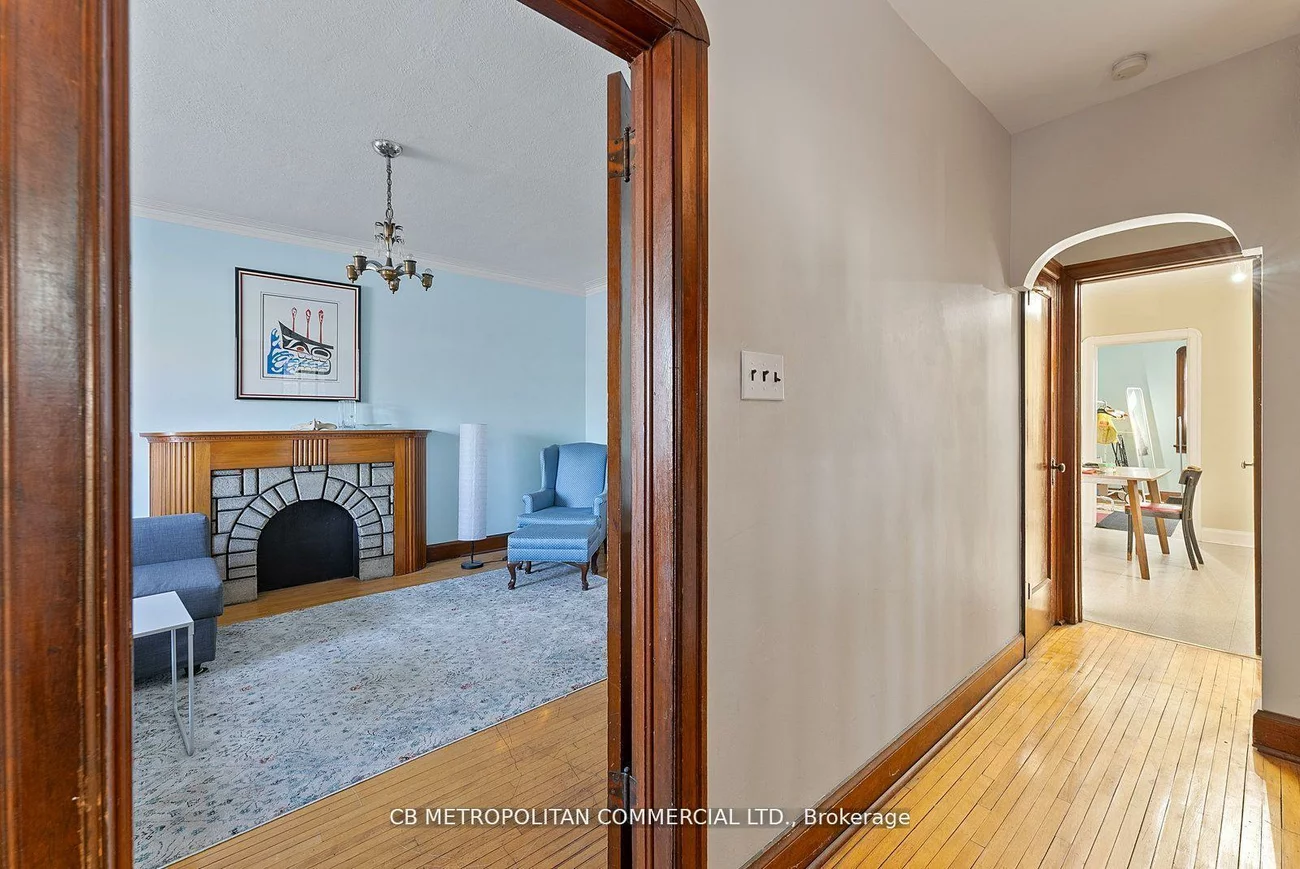 17, Augusta, Kensington-Chinatown, Toronto