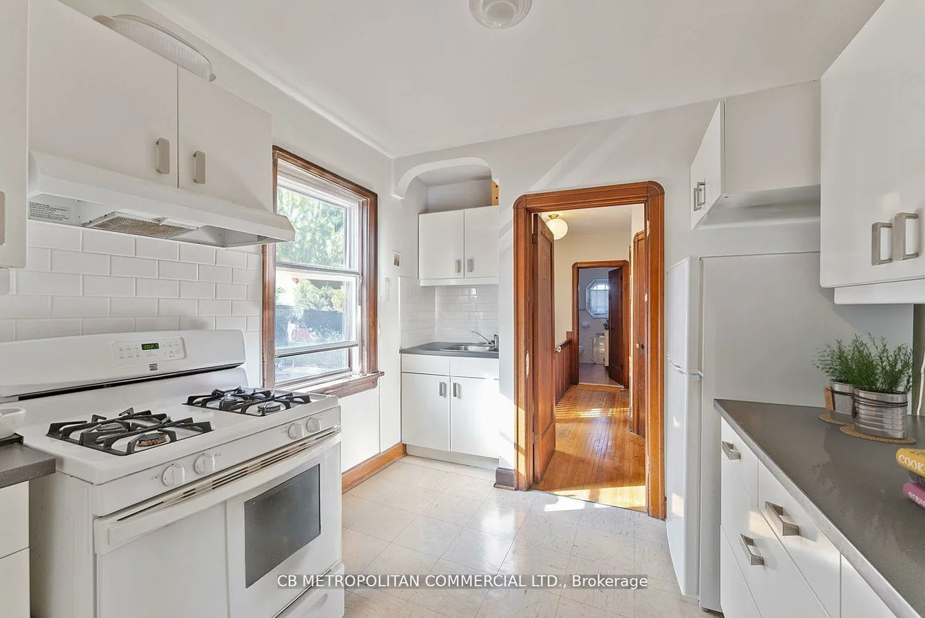 17, Augusta, Kensington-Chinatown, Toronto