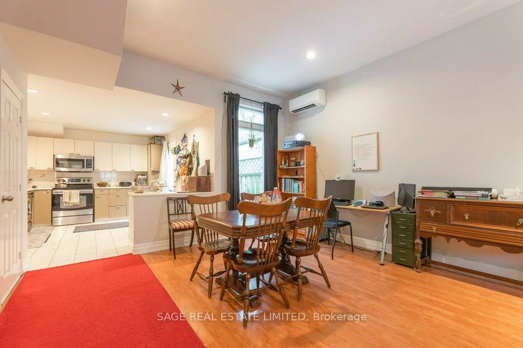 204, Berkeley, Moss Park, Toronto