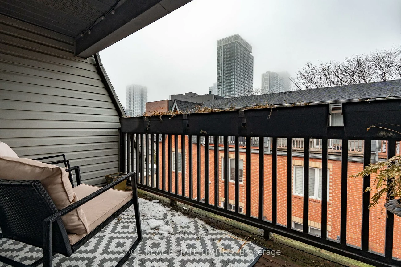 6, Old Trillium, Regent Park, Toronto