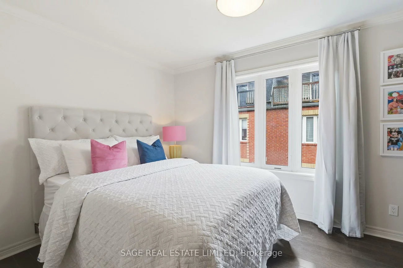 6, Old Trillium, Regent Park, Toronto