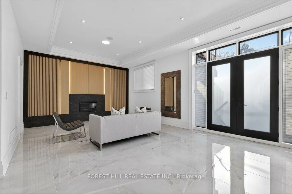 188, Burbank, Bayview Village, Toronto