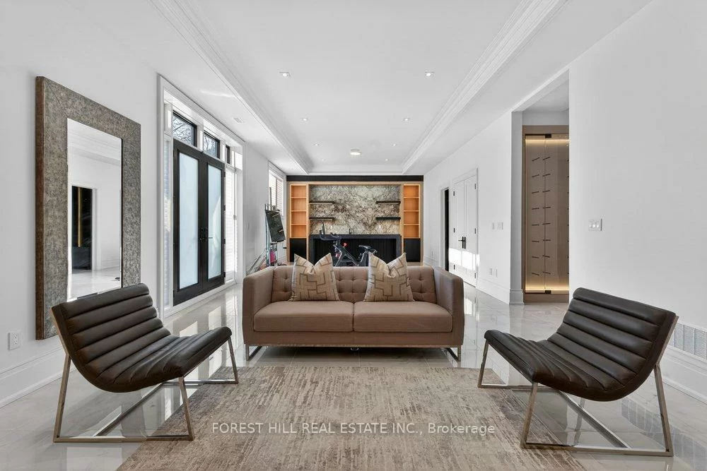 188, Burbank, Bayview Village, Toronto
